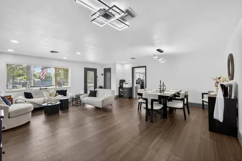 5500 West Place Mangonia Park FL 33407