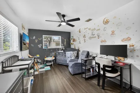 5500 West Place Mangonia Park FL 33407
