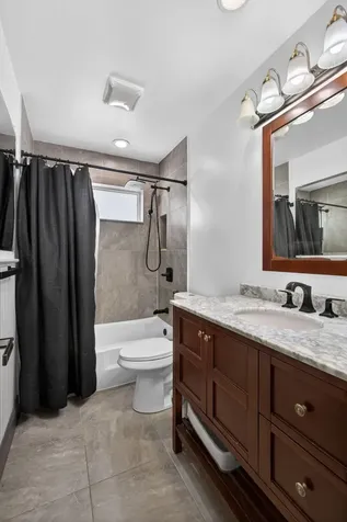 5500 West Place Mangonia Park FL 33407