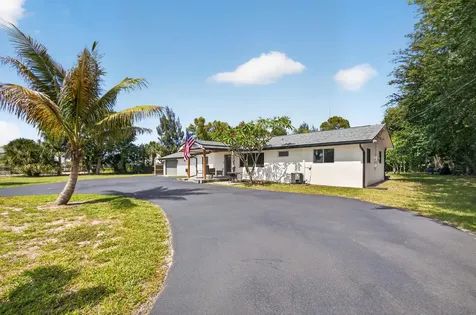 5500 West Place Mangonia Park FL 33407