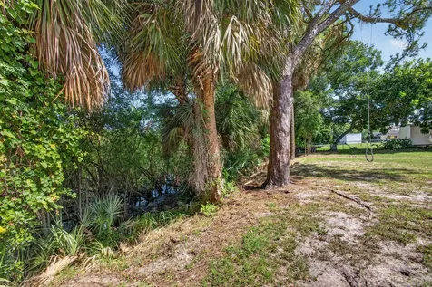 5500 West Place Mangonia Park FL 33407