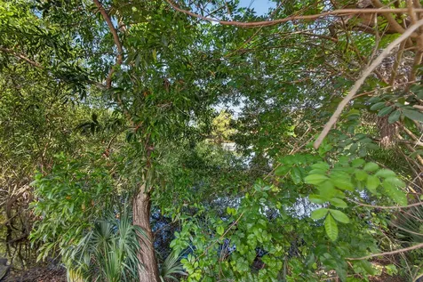 5500 West Place Mangonia Park FL 33407
