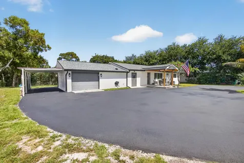 5500 West Place Mangonia Park FL 33407