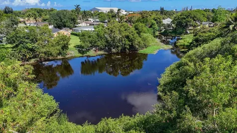 5500 West Place Mangonia Park FL 33407