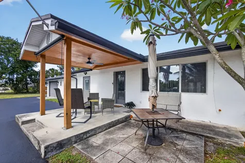 5500 West Place Mangonia Park FL 33407
