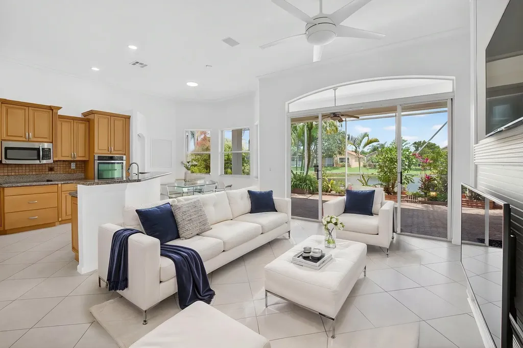 7035 Vivaldi Lane Delray Beach FL 33446