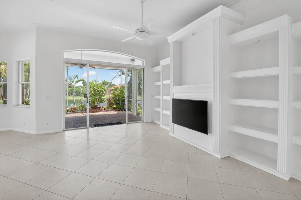 7035 Vivaldi Lane Delray Beach FL 33446