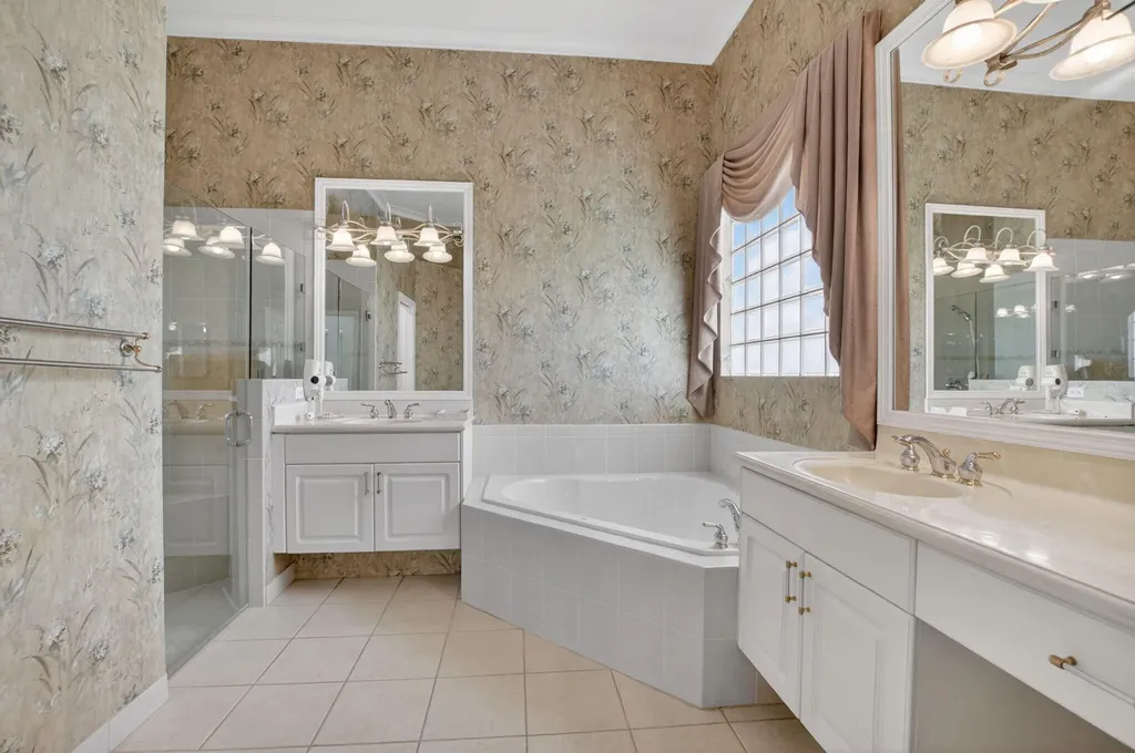 7035 Vivaldi Lane Delray Beach FL 33446