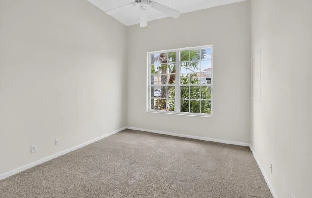 7035 Vivaldi Lane Delray Beach FL 33446