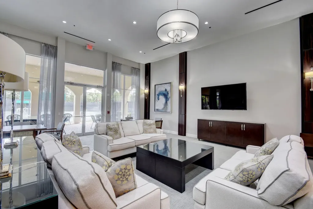 7035 Vivaldi Lane Delray Beach FL 33446