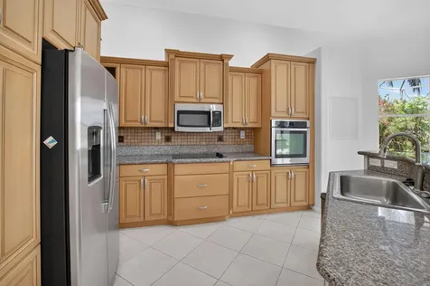 7035 Vivaldi Lane Delray Beach FL 33446