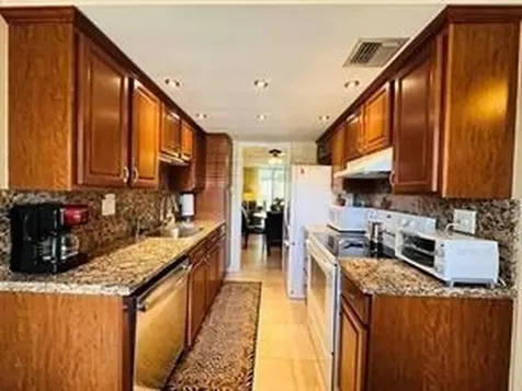 3099 NW 48th Avenue Lauderdale Lakes FL 33313