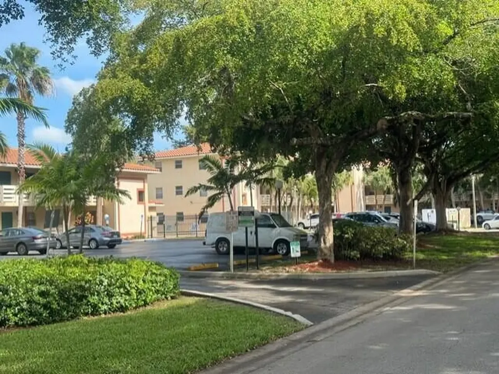 3211 NW 103rd Terrace Coral Springs FL 33065