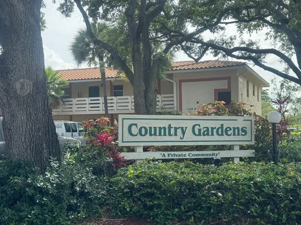 3211 NW 103rd Terrace Coral Springs FL 33065