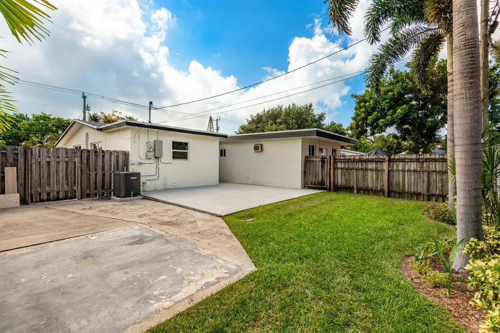 2733 NE 6th Avenue Wilton Manors FL 33334
