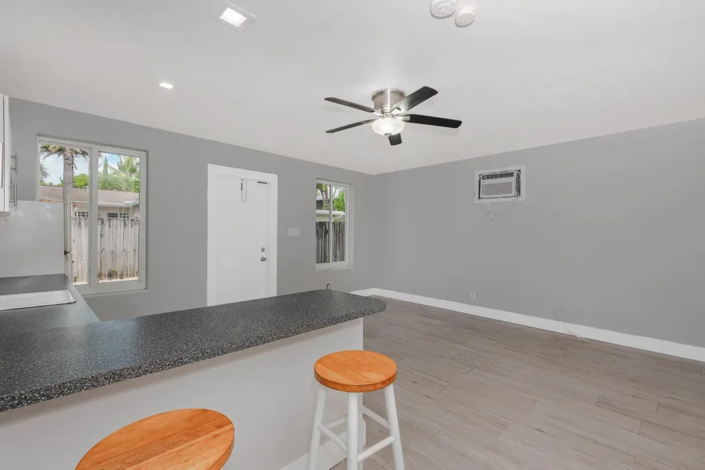 2733 NE 6th Avenue Wilton Manors FL 33334