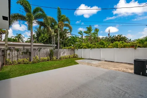 2733 NE 6th Avenue Wilton Manors FL 33334