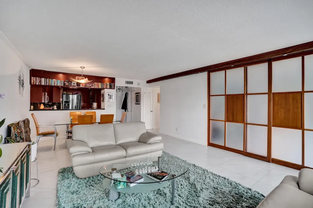3000 E Sunrise Boulevard Fort Lauderdale FL 33304