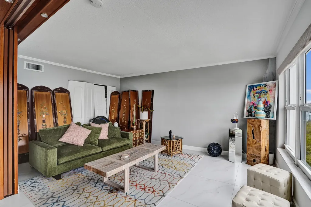 3000 E Sunrise Boulevard Fort Lauderdale FL 33304