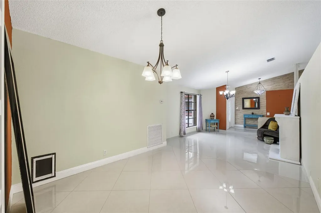 10949 NW 1st Manor Coral Springs FL 33071