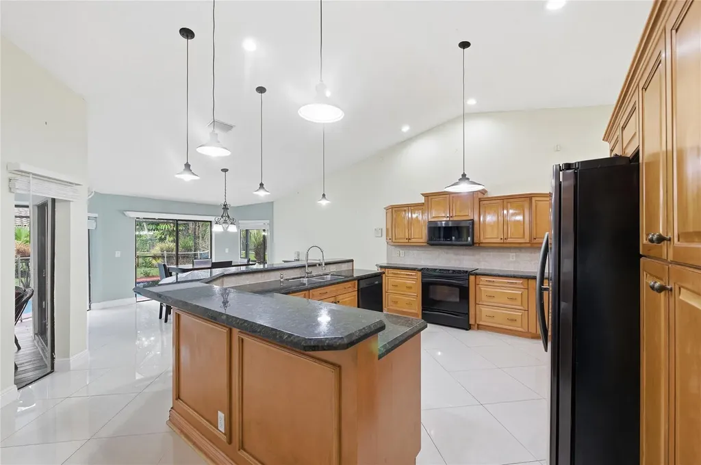 10949 NW 1st Manor Coral Springs FL 33071