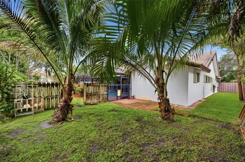 10949 NW 1st Manor Coral Springs FL 33071