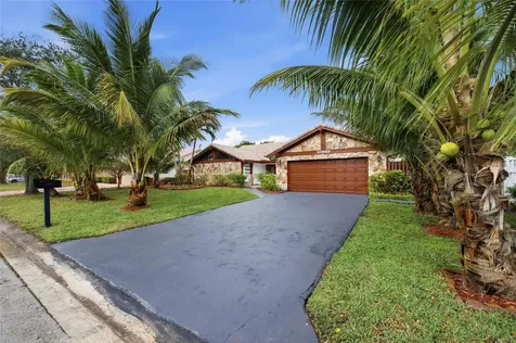 10949 NW 1st Manor Coral Springs FL 33071