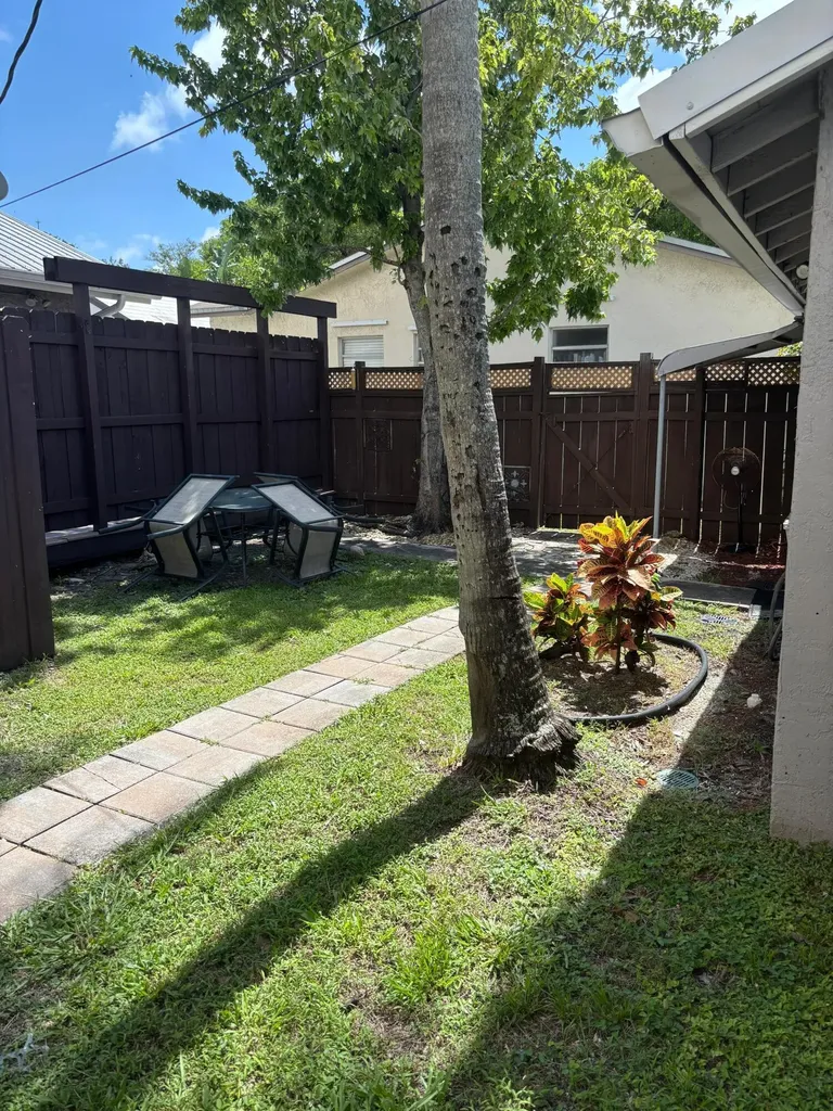 1715 Buchanan Street Hollywood FL 33020