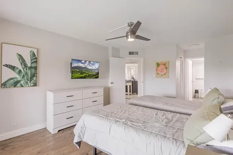 3661 Via Poinciana Greenacres FL 33467