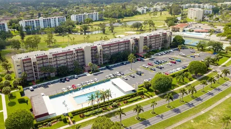 3661 Via Poinciana Greenacres FL 33467