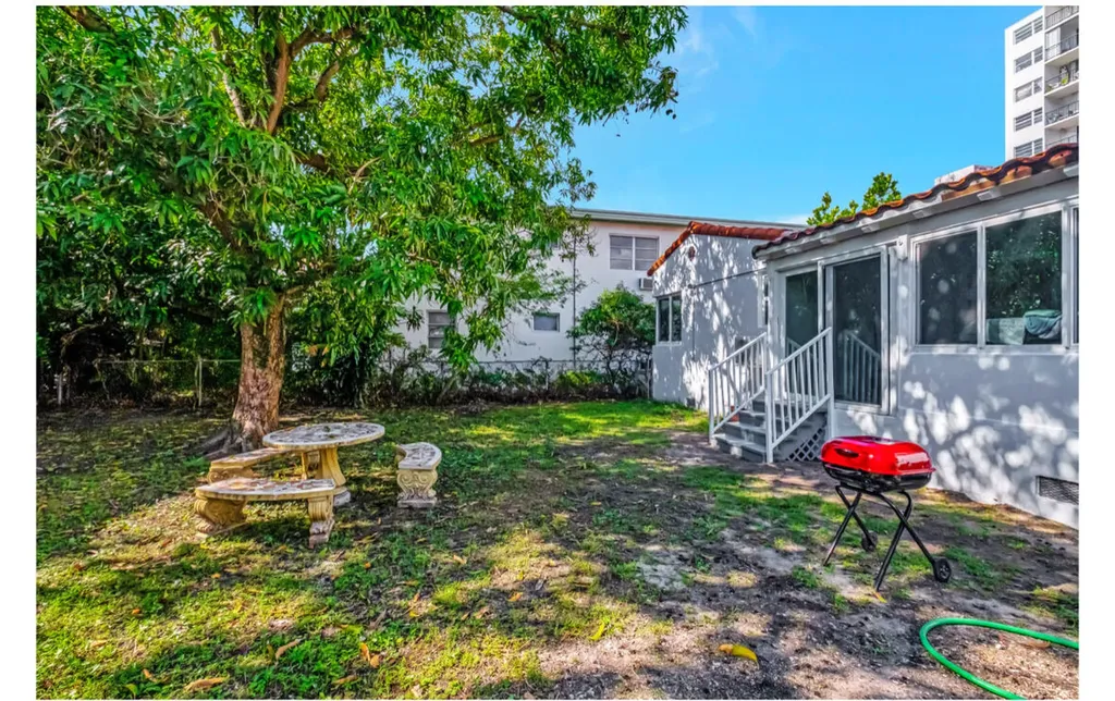 7825 Byron Avenue Miami Beach FL 33141