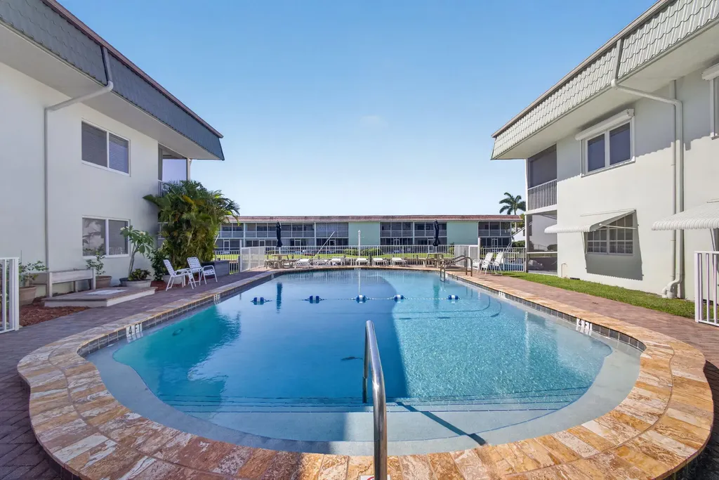 110 Wettaw Lane North Palm Beach FL 33408
