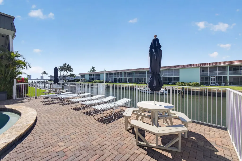 110 Wettaw Lane North Palm Beach FL 33408
