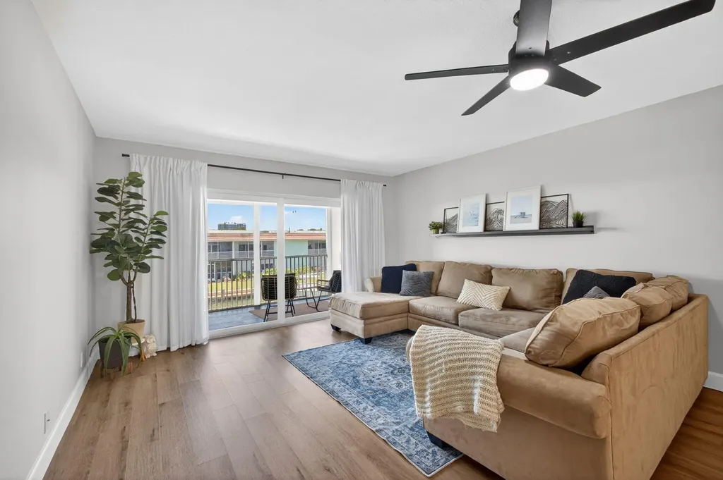110 Wettaw Lane North Palm Beach FL 33408
