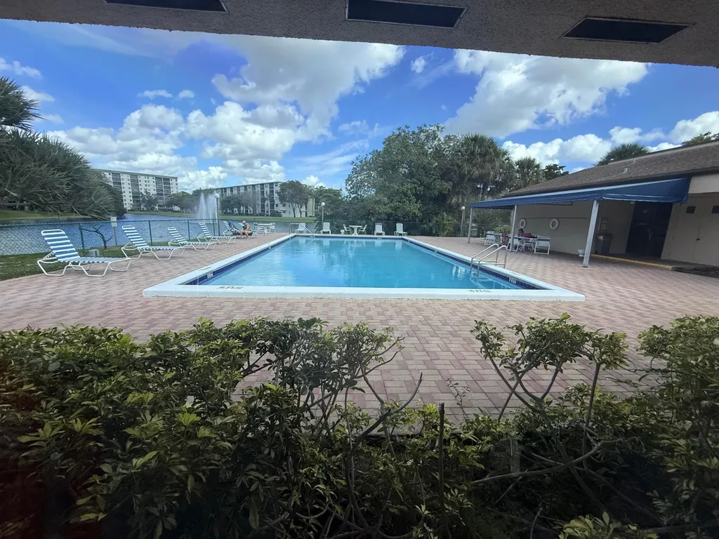 2202 S Cypress Bend Drive Pompano Beach FL 33069