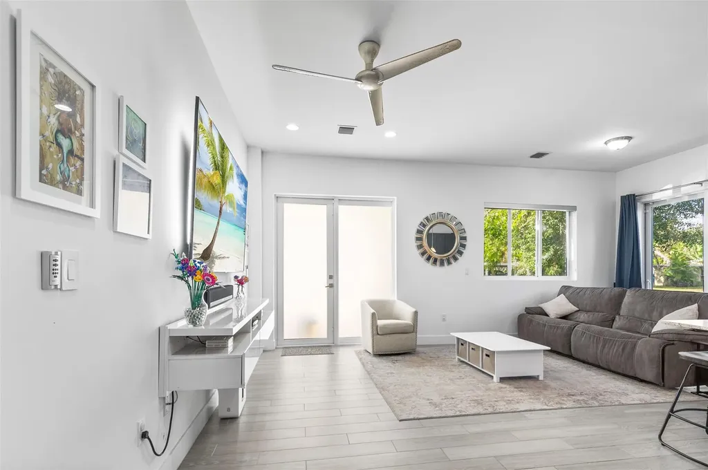 1110 NE 14th Avenue Fort Lauderdale FL 33304