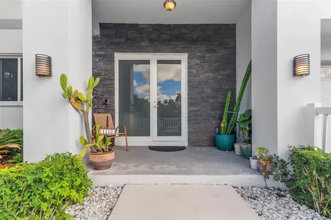 1110 NE 14th Avenue Fort Lauderdale FL 33304