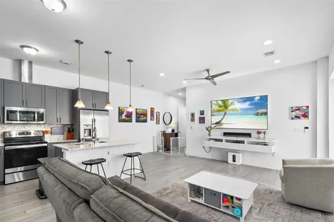 1110 NE 14th Avenue Fort Lauderdale FL 33304