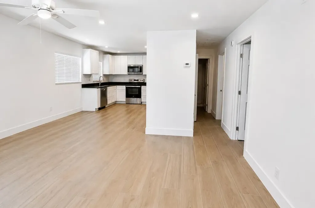 2104 Dock Street West Palm Beach FL 33401