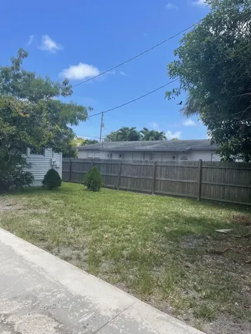 2104 Dock Street West Palm Beach FL 33401