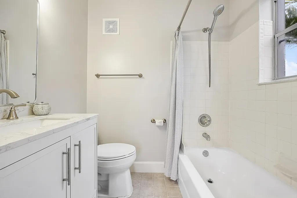 2747 NE 15th Street Pompano Beach FL 33062
