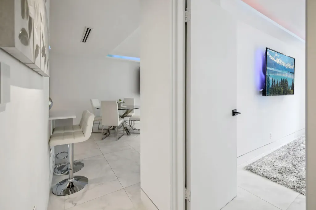 1500 Bay Road Miami Beach FL 33139