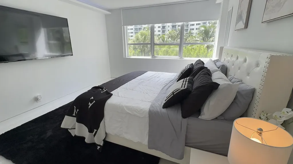 1500 Bay Road Miami Beach FL 33139