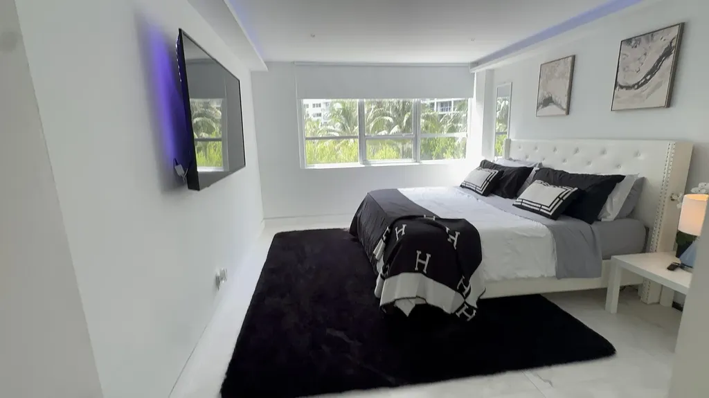 1500 Bay Road Miami Beach FL 33139