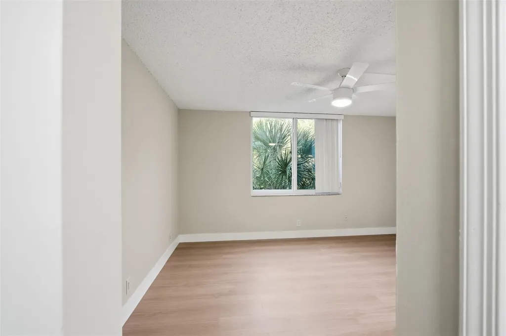 9430 Poinciana Place Davie FL 33324