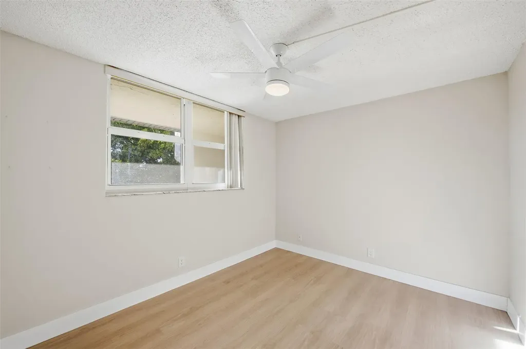 9430 Poinciana Place Davie FL 33324