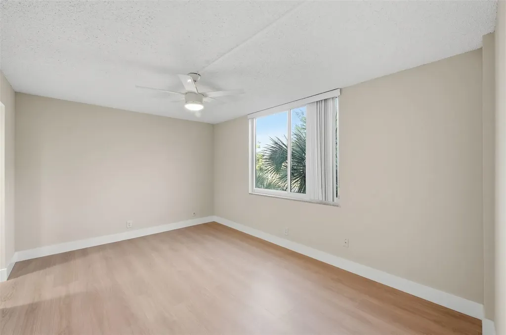 9430 Poinciana Place Davie FL 33324
