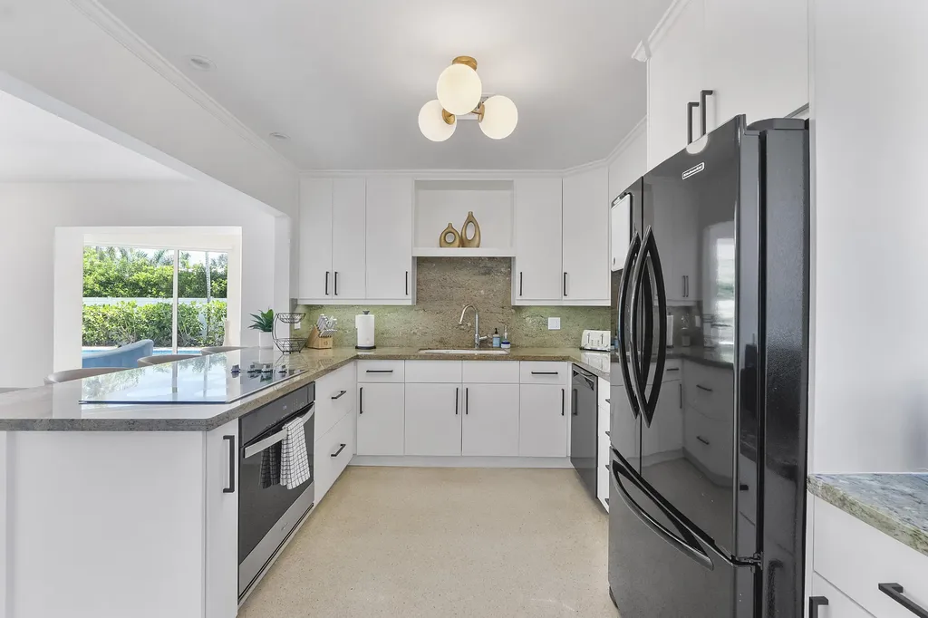 2800 NE 21st Court Fort Lauderdale FL 33305