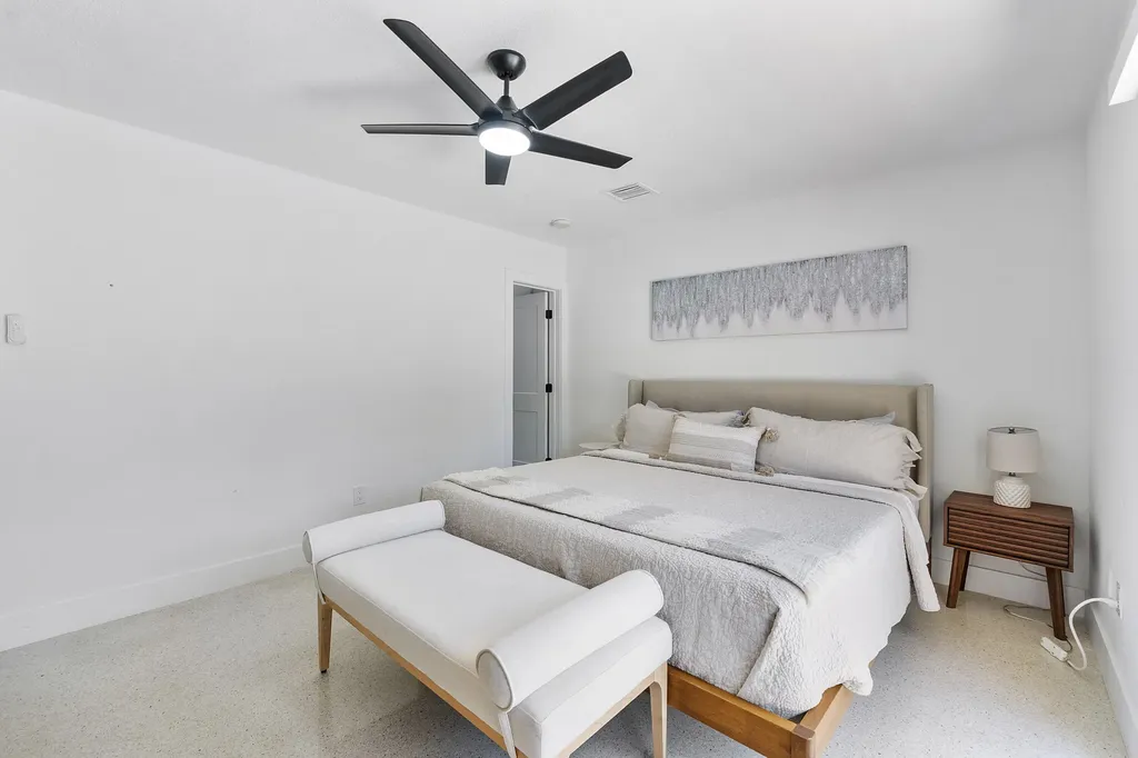 2800 NE 21st Court Fort Lauderdale FL 33305