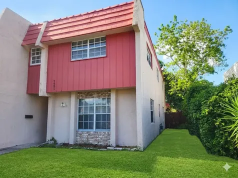 7931 SW 7th Place North Lauderdale FL 33068
